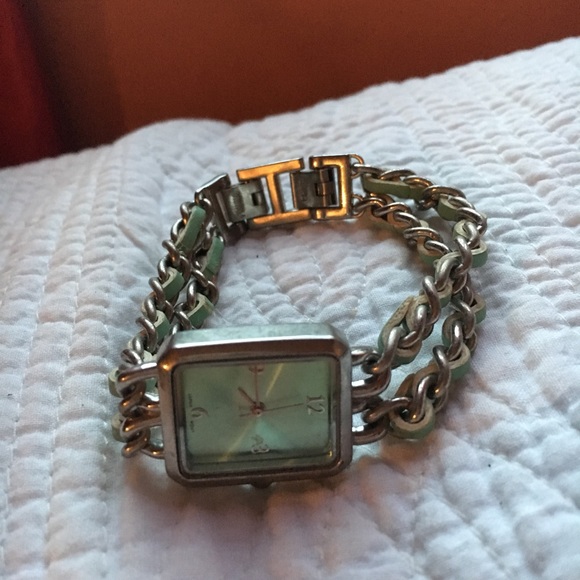 Watches - Picture 4 of 4